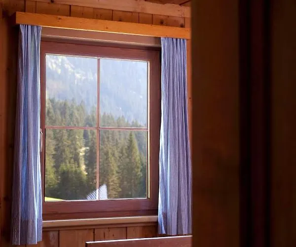 Berggasthaus Hermine Madau * Zams